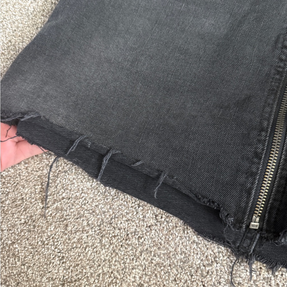 FREE PEOPLE Mini Skirt Zip It Up Black Washed Denim Mini Skirt Zipper Size 30/10 - Picture 5 of 5